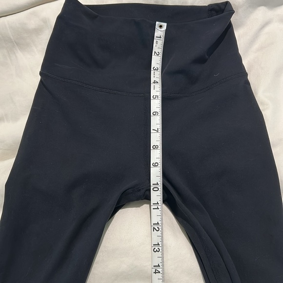 Like NEW Fabletics PureLuxe Anywhere Motion365® High-Waisted Legging - Picture 4 of 5
